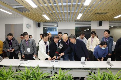 “中国屏”的新答案:维信诺pTSF量产商用 中国显示定义第四代OLED材料(图2) “中国屏”的新答案:维信诺pTSF量产商用 中国显示定义第四代OLED材料(图2)